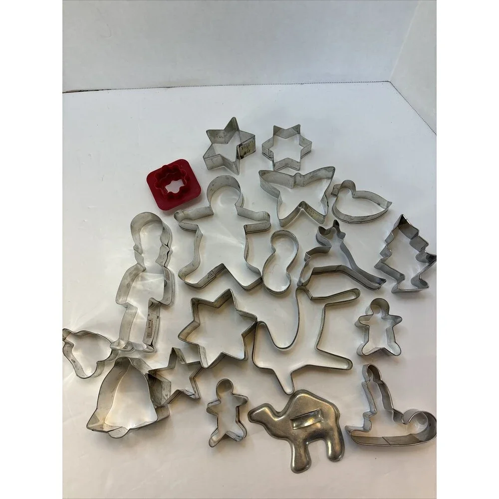 Christmas Cookie Cutter Lot 17 Piece Total Silver Unique Ones